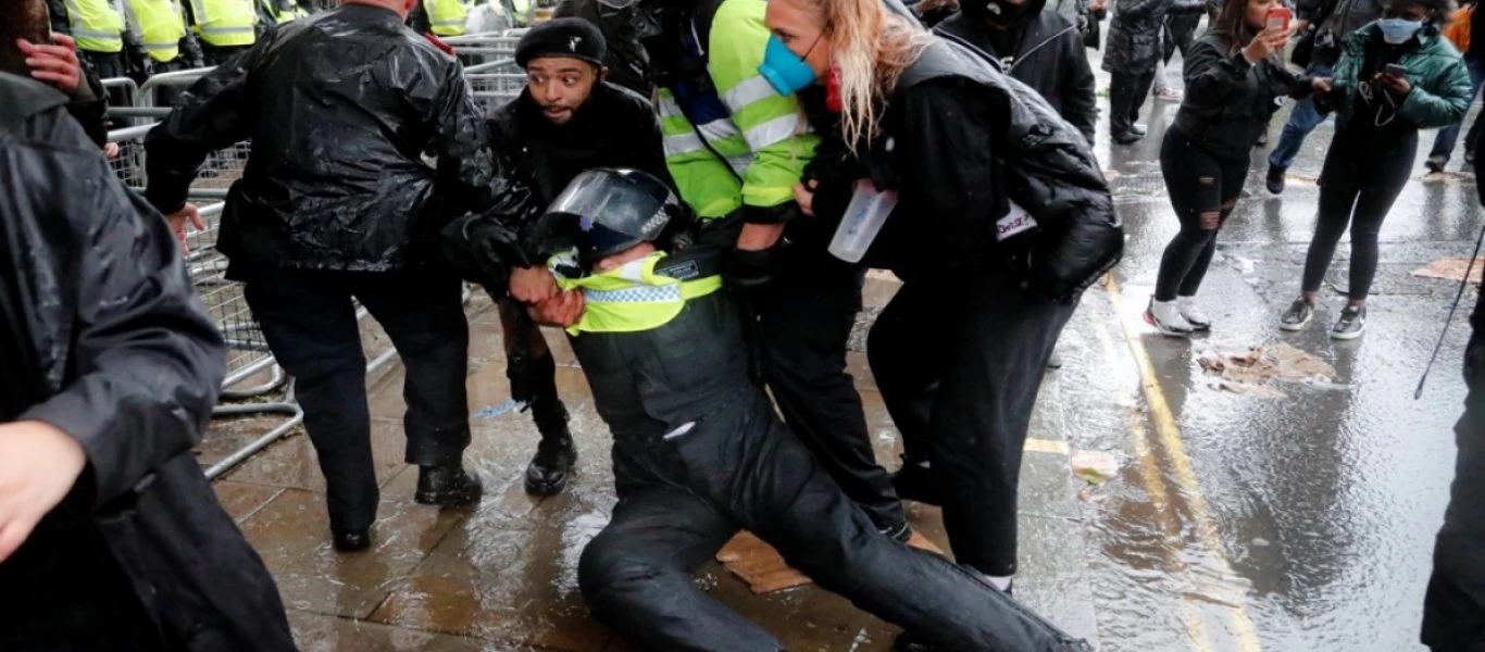 Σε συναγερμό οι Αρχές του Λονδίνου για τις προγραμματισμένες δηλώσεις για Φλόιντ